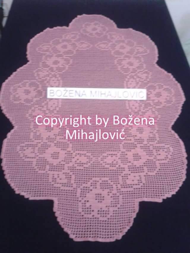Centro ovale fiori e foglie lavoro a filet autrice Fan su Facebook Božena Mihajlović